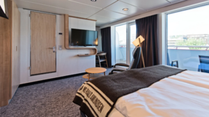 Arctic Superior | Outside cabin with balcony